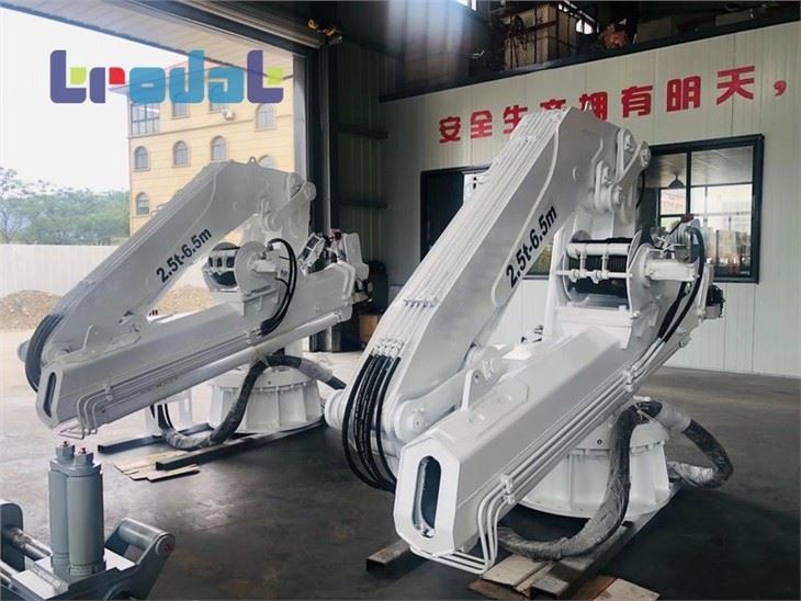 Deck Crane